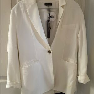 White over sized blazer